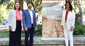 Planet Texas Waves Goodbye to Outgoing Chair Paola Passalacqua and Says Hello to Incoming Co-chairs Katherine Lieberknecht and Patrick Bixler 